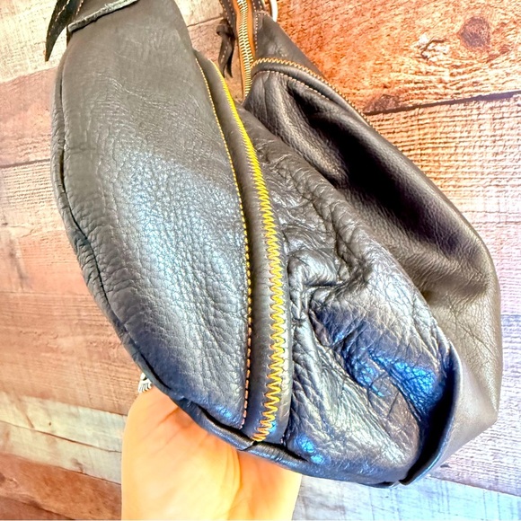 Hobo International Black and Tan Leather Hobo Crescent Shoulder Bag - Picture 7 of 12